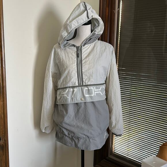 Disney x Star Wars | Designed by Ashely Eckstein Star Wars Size XS - Picture 3 of 13